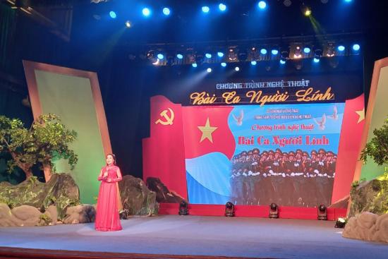 Chào mừng kỉ niệm 77 năm ngày thành lập quân đội nhân dân Việt Nam Chào mừng kỉ niệm 77 năm ngày thành lập quân đội nhân dân Việt Nam