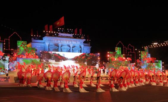 Tổ chức hội diễn